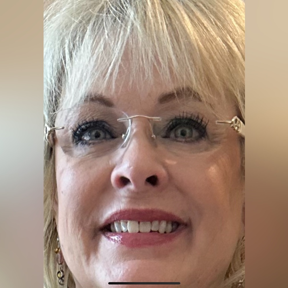 Meet your Posher, Cathy